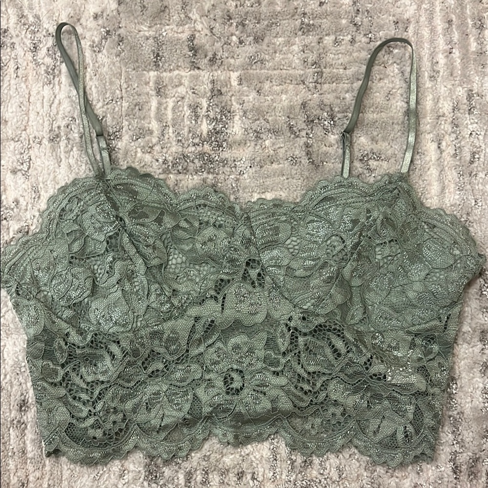 SHEIN Green Lace Tank Top with Scalloped Hem